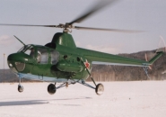 Вертолет Ми-1 на взлете
