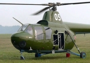 Вертолет Ми-1 в поле вид сбоку