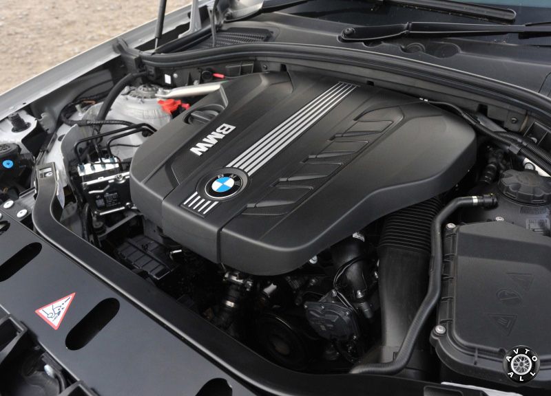 Дизельный мотор BMW X3 фото