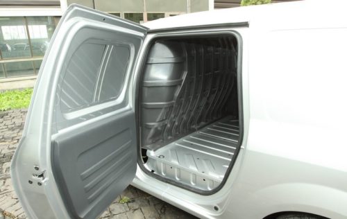 Боковая дверь вазовского фургона Лада Ларгус 2018 модельного года