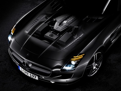 Mercedes-Benz SLS AMG купе. Двигатель AMG V8 объёмом 6,3 л