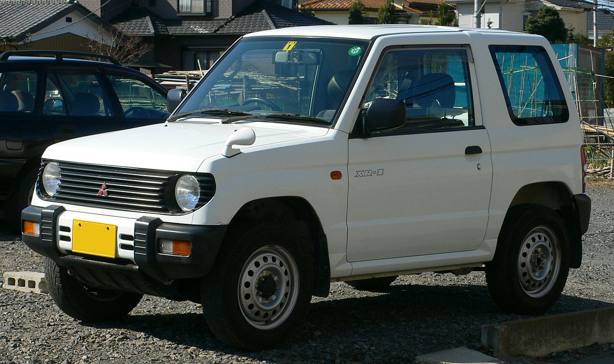 Первое поколение модели (1994-1998)