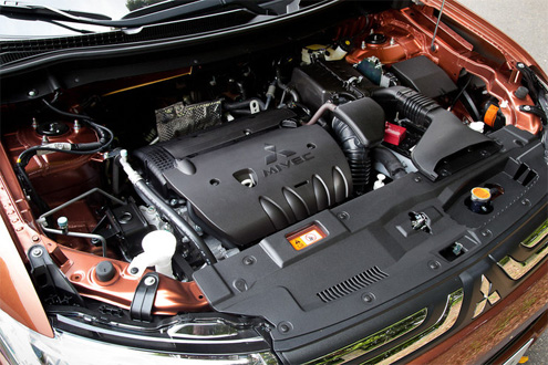 фото Mitsubishi Outlander 2013 двигатель