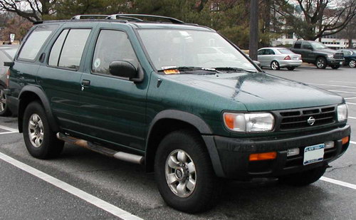Nissan Pathfinder 1996–1999 годов выпуска