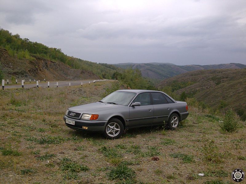 Audi 100 2,3 фото