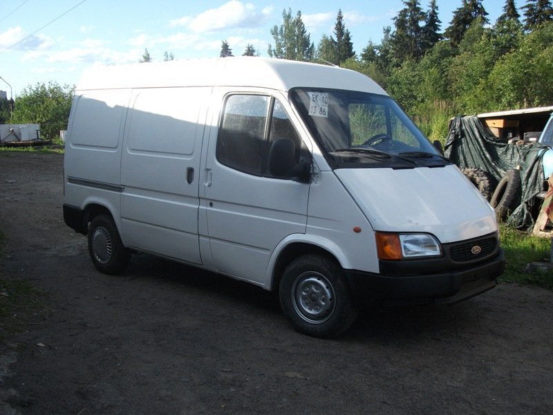 4730280_ford-transit_3r