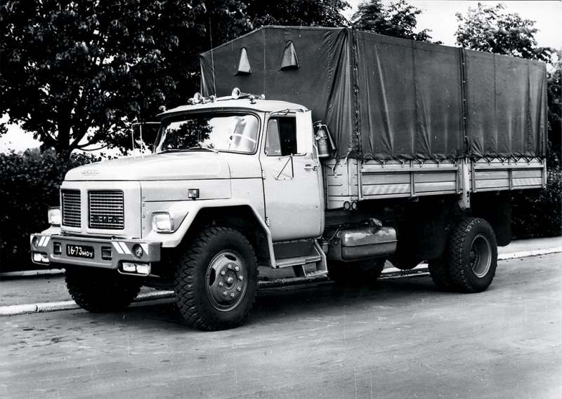 ЗиЛ-130: советский грузовик с американскими корнями