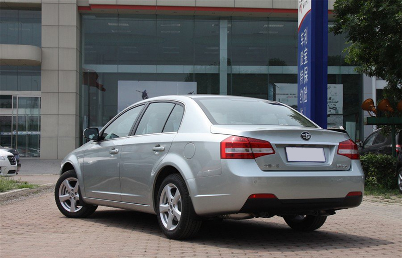 фото FAW Besturn B70 2013 года