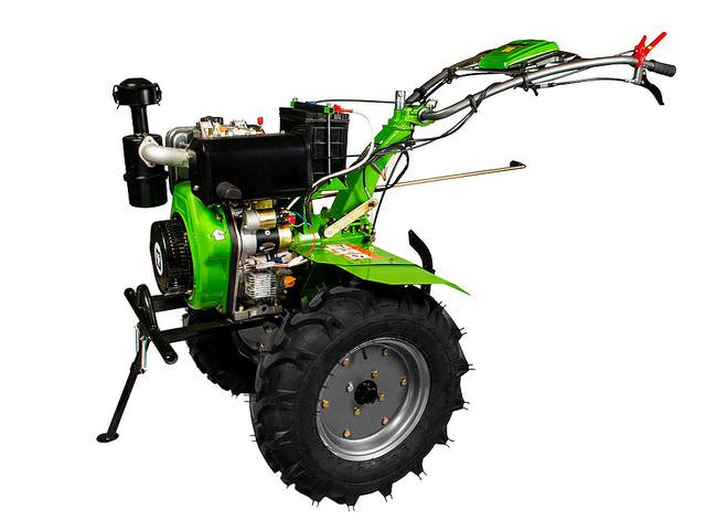 Многофункциональный мини-трактор Grasshopper GR 135