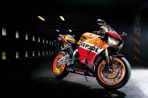 Краткая история развития мотоцикла Honda CBR600RR