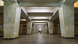 NN Metro Dvigatel Revolyutsii station 08-2016.jpg