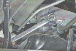 Левая опора двигателя Лада Ларгус (снятие, замена)