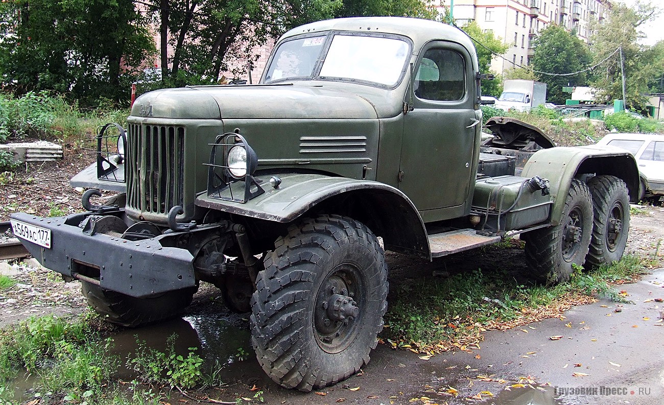 Модернизированный седельный тягач ЗИЛ-157КВ