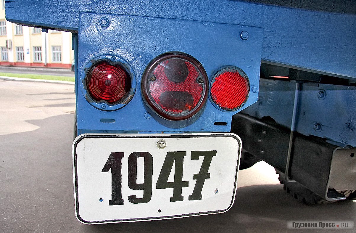 Светоотражатель сзади – верх дизайнерской мысли