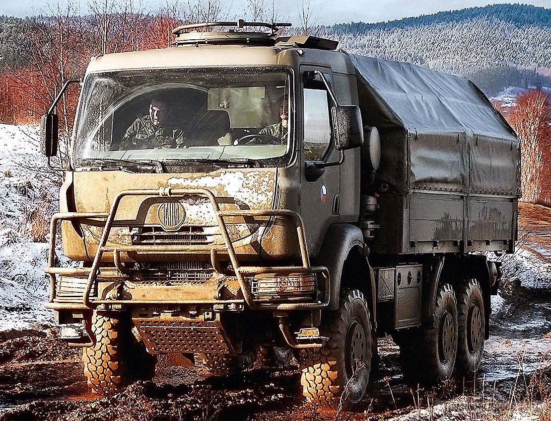 Грузовик Tatra 810-1R0R26 13 177 6x6.1R армии Чехии. Его кабина имеет бронированный пол, люк в крыше и турель для установки пулемёта