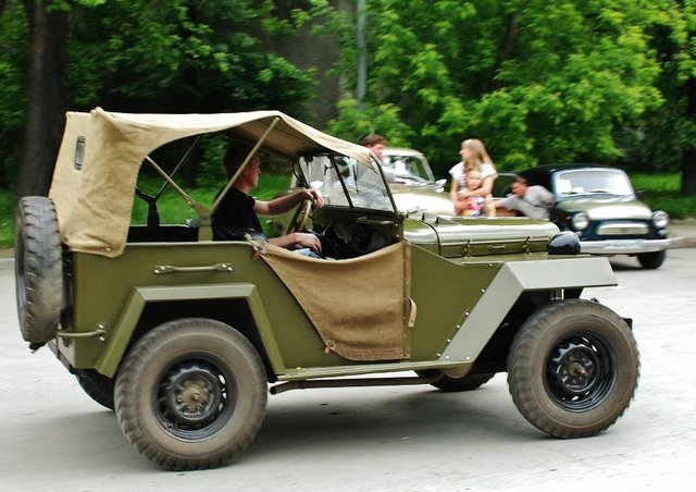 medium_GAZ-67b__2_