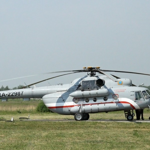 mi-8t-na-stoyanke