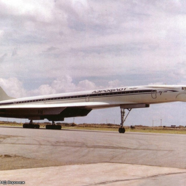 1.Второй серийный Ту-144Д.