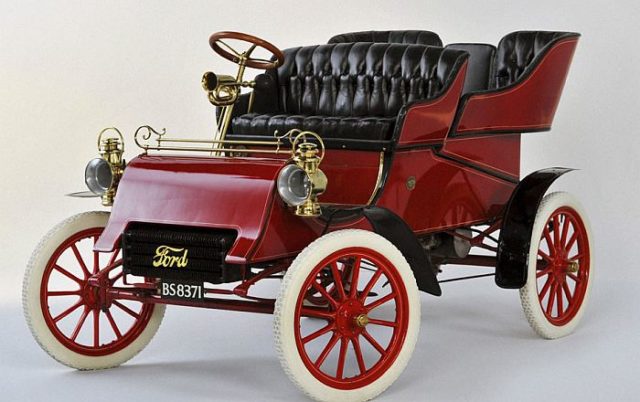 Кто и когда придумал первый автомобиль – интересные факты из истории мирового автопрома