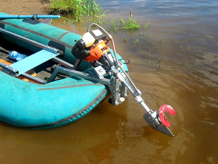 Да, от рыбнадзора на таком моторчике не уйти, но если вы за честную рыбалку – его вполне будет достаточно, чтобы добраться до места