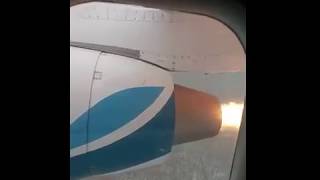 У самолета Ан-148 горит двигатель