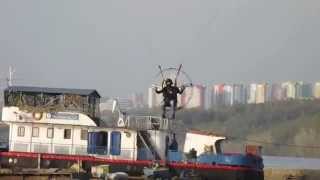Мотопараплан (парашют с мотором) над Волгой | Motorized paragliders over the river