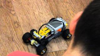 Машина Lego с полным приводом с одним мотором