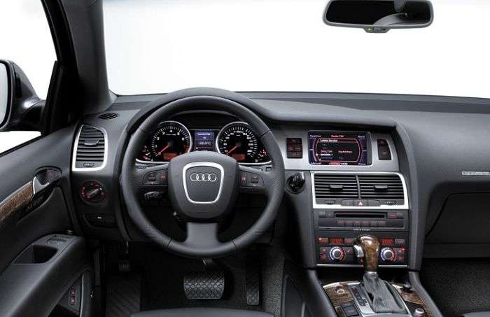 interer Audi Q7 opt - Покупаем подержанный AUDI Q7 первого поколения (2005-2015 года выпуска)