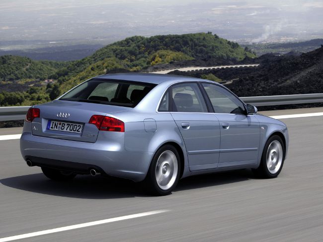 Audi A4 Sedan B7 - 2004-07