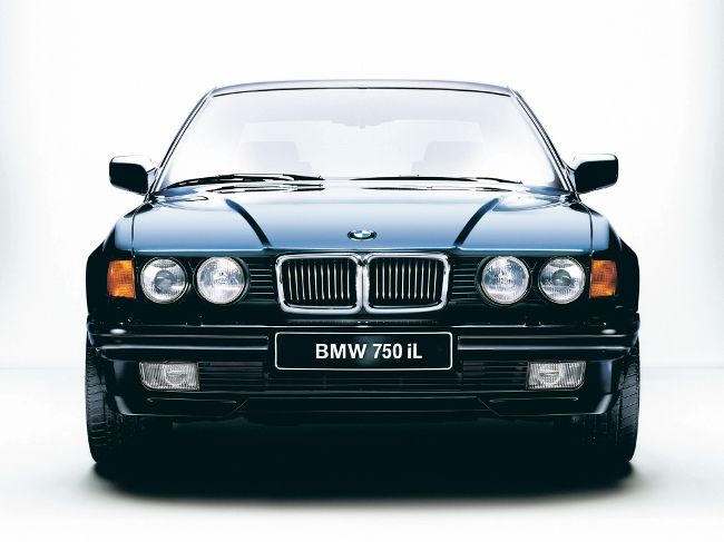 BMW E32 с 12-ю цилиндрами с удлиненной базой