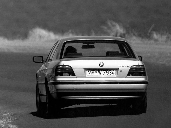 BMW E38 - 3-е поколение 7 серии