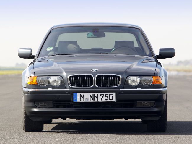 Обновленная 7 серии BMW E38