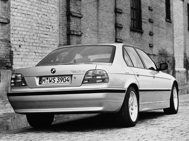 Рестайлинговая модель BMW E38 7 серии